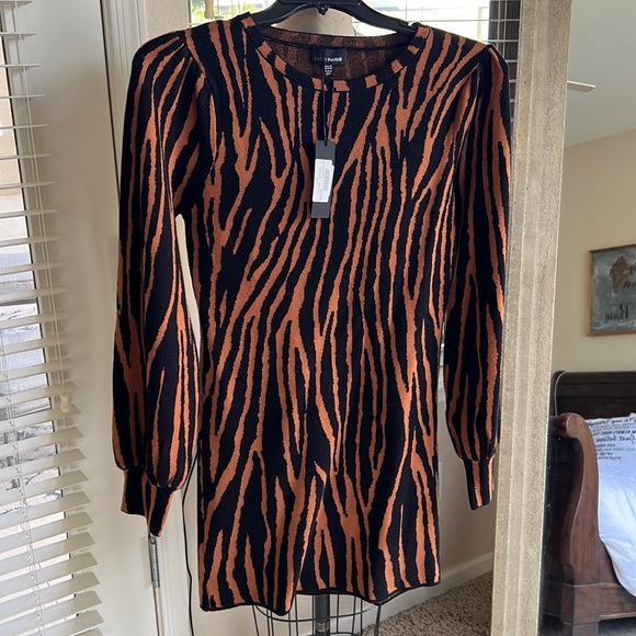 Sweater mini dress - Picture 1 of 3